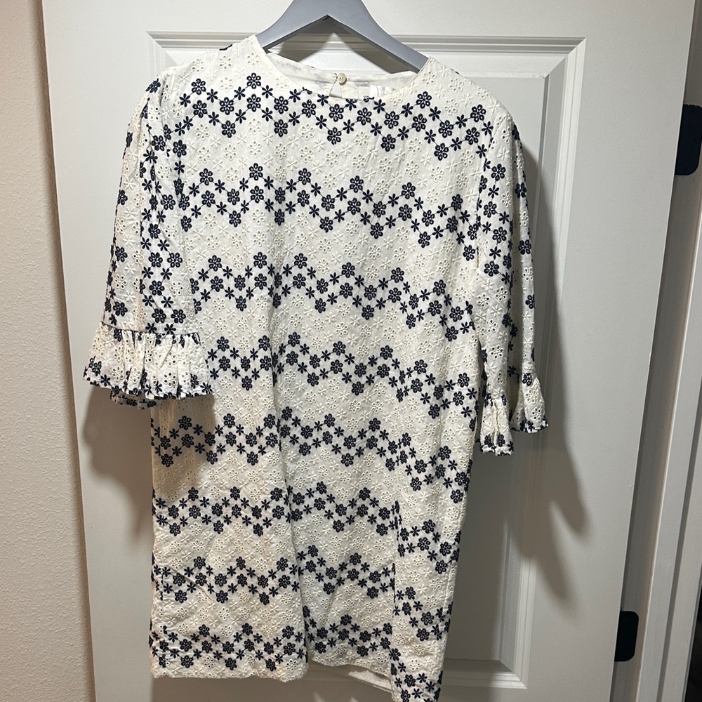 Vineyard Vines White and Navy Patterned Dress